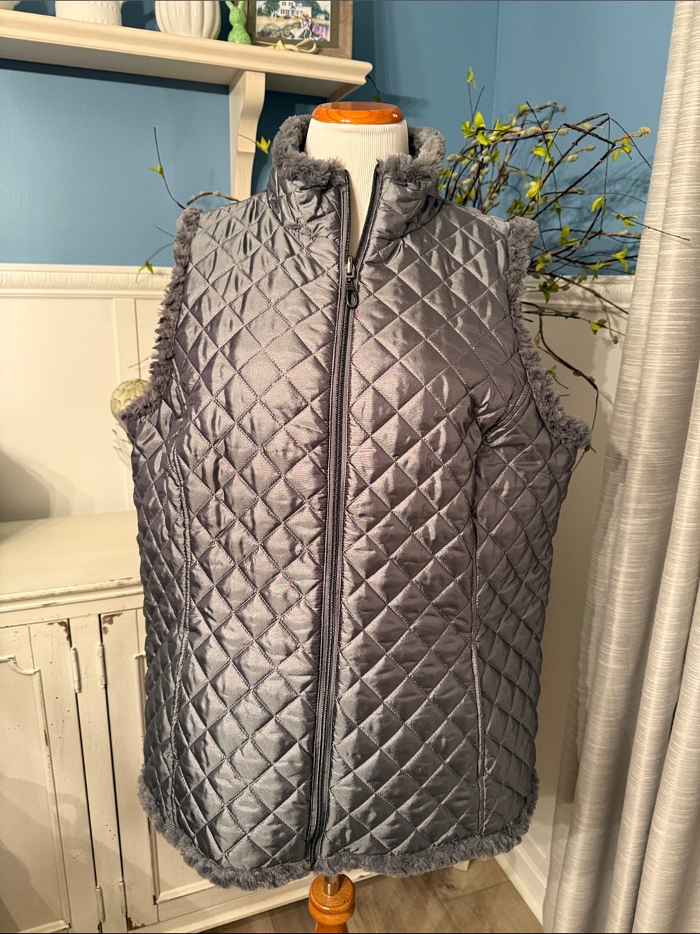 Reversable Denim&Co Quilted Gray Faux-Fur Trim Puffer Vest